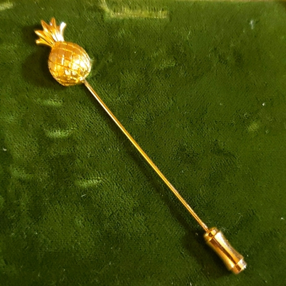 Crown Trifari Pinapple Stick Pin/Tie Pin/Hat Pin - Picture 1 of 3